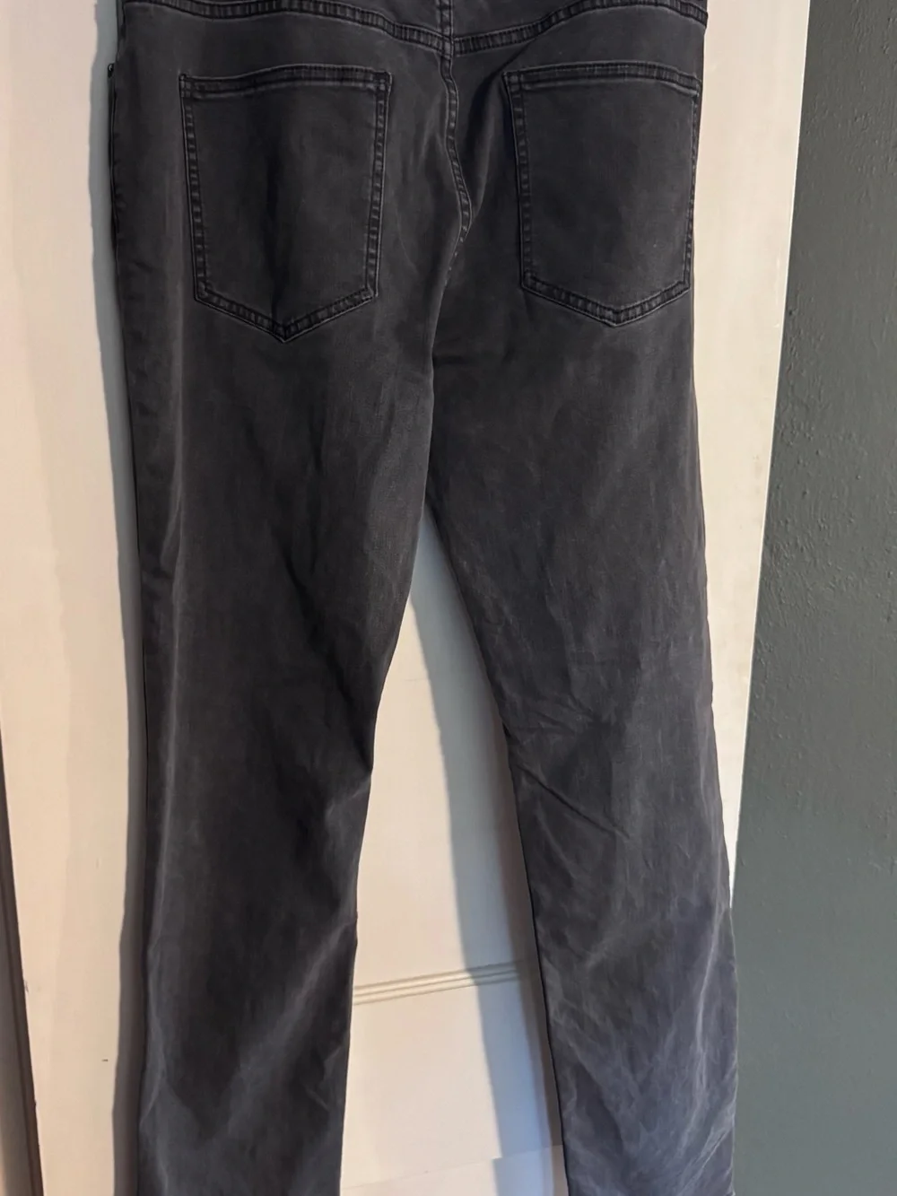 Mugsy Willys Easyknit Men's Dark Gray Slim Jeans - Classic Everyday Style 33x34